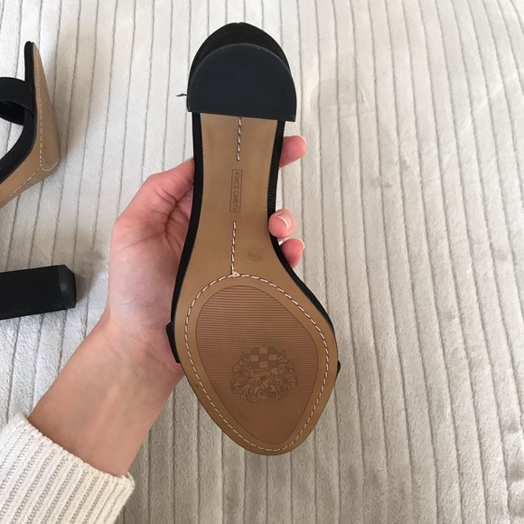 Vince Camuto Mairana Chunky Heel Strappy Sandal - Picture 4 of 8